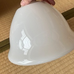 白ガラス天井灯　ペンダントライトの画像