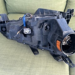 トヨタ 86 ヘッドライト – 左側（ZN6）の画像