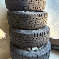 スタッドレスタイヤの画像