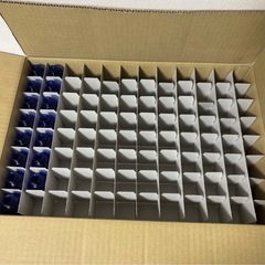 エムボトル キャップ無し 111個 瓶 高さ 7.5cm 小瓶 ガラス瓶 青 ブルー 大量 容器 薬品入れ 保存容器 mw0848の画像