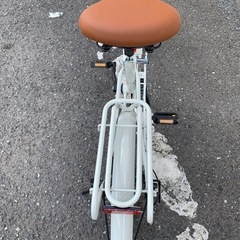 【トレファク松原店】グレージュの折りたたみ自転車のご紹介です。の画像