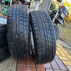 スタッドレスタイヤ　15インチ　ブリザックVRX ステップワゴン　ノア　セレナの画像