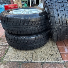 スタッドレスタイヤ　15インチ　ブリザックVRX ステップワゴン　ノア　セレナの画像