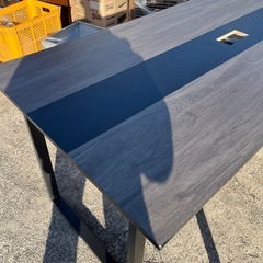 オフィス家具　会議用テーブル　事務用品　机　テーブル　【180×79.7×73かっこ】の画像
