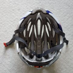 スポーツ自転車向けヘルメットの画像