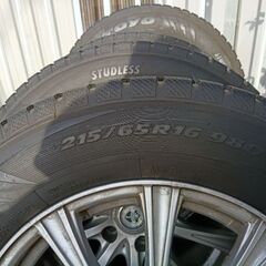 30アルファード使用していたスタッドレスタイヤセットの画像