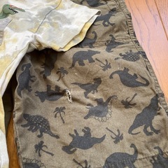 120から130センチ男児恐竜半袖、ズボンの画像