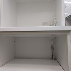 【美品】キッチンボード ニトリ NITORI ダイニングボード レンジボード レンジ台 食器棚 観音開き扉 上段モイス加工付き 高さ201.5cm 幅60cm：ホワイトの画像