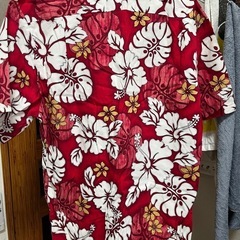 LサイズメンズHowie アロハシャツ ハイビスカス柄 レッドの画像