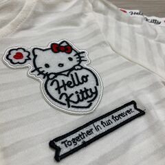 【新品未使用】 キッズ用 キティちゃん パーカー 100cmの画像