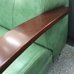 【コンパクトなサイズ】 2人掛けソファ B-COMPANY クールベ 2シーター　ソファ　合皮　肘置き木製：グリーンの画像