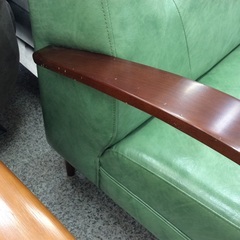 【コンパクトなサイズ】 2人掛けソファ B-COMPANY クールベ 2シーター　ソファ　合皮　肘置き木製：グリーンの画像