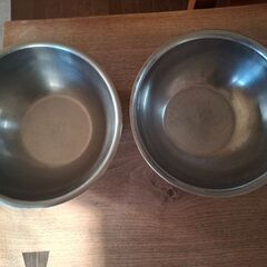 ステンレスのボール2つ(中古)の画像