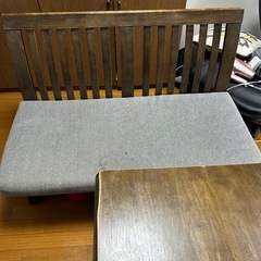 ダイニングテーブルの画像