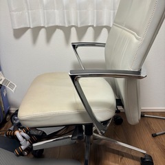 デスクチェア　オフィスチェアの画像