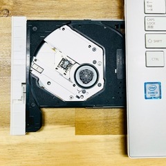 【開店セール✨】新品SSD256GB搭載でサクサク快適 東芝 dynabook ゴールド 8GB Windows11 15.6型 フルHD テンキー付 在宅ワークや学習に最適 初期設定済みノートパソコン✨  の画像