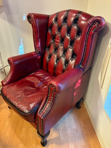 Chesterfield Chair + ottoman