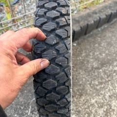 スノータイヤ　3.00-10-42jの画像