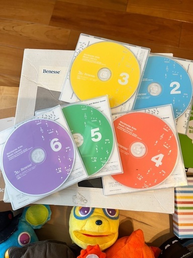 ワールドワイドキッズ　英語DVD、知育玩具、CD、絵本