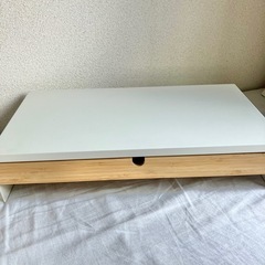 IKEA モニタースタンドの画像