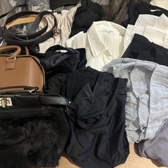 レディース　洋服雑貨　24点セットの画像