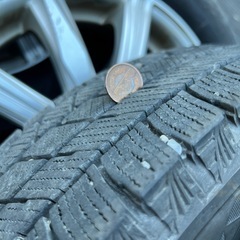 スタッドレスタイヤの画像