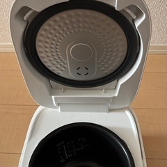 炊飯器の画像