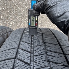 235/50R21 101Q タイヤ ブランド：DUNLOP WINTER MAXX03の画像