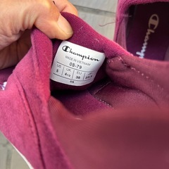 23.5cm チャンピオン スニーカー　ベロア　えんじ色　あったか　スリッポンにもなるの画像