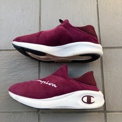 23.5cm チャンピオン スニーカー　ベロア　えんじ色　あったか　スリッポンにもなるの画像