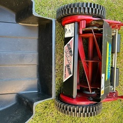 手動芝刈り機の画像