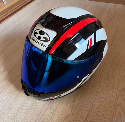 【美品】AEROBLADE-6 DYNA 2023.12/9年製
OGK KABUTO カブト フルフェイスヘルメット 白 赤 青