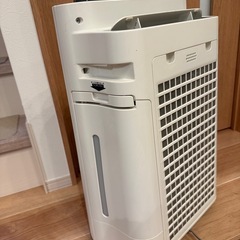 SHARP 加湿空気清浄機 プラズマクラスター　KC-F50-W [ホワイト系]　の画像