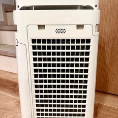 SHARP 加湿空気清浄機 プラズマクラスター　KC-F50-W [ホワイト系]　の画像