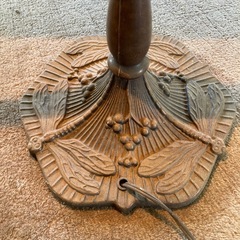 古いステンドグラスのライトの画像