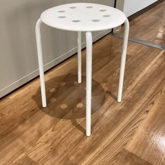 丸イス(白)　IKEA 製【町田市再生家具】1122の画像