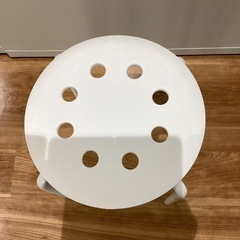 丸イス(白)　IKEA 製【町田市再生家具】1122の画像