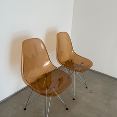 クリアチェア　イームズチェア2脚の画像