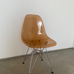 クリアチェア　イームズチェア2脚の画像