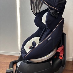 美品　Combi 車用チャイルドシート ネイビーの画像