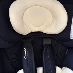 美品　Combi 車用チャイルドシート ネイビーの画像