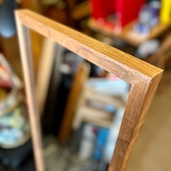 スタンドミラー 全身鏡 姿見 鏡 ミラー ウォールナット 突板 木目 木製 茶色 ブラウン 自立式 折りたたみ 北欧 モダン ナチュラル シンプル カフェ風 インテリア 家具 玄関 寝室の画像