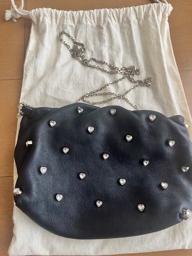 RED Valentino（レッドヴァレンティノ） ハートクリスタル付き ミニチェーンバッグ 定価10万円以上