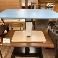 昇降式テーブルの画像