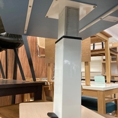 昇降式テーブルの画像