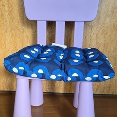 IKEA MAMMUT マンムット子ども用スツール, 子ども用テーブル, KLÖSAN クローサン シートクッションの画像