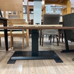 昇降式テーブルの画像