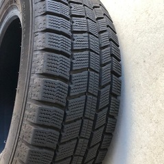 スタッドレスタイヤ４本セット  195/65/R15の画像