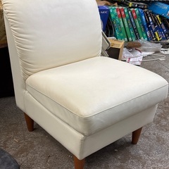 1人掛けソファー　レザー張りの画像