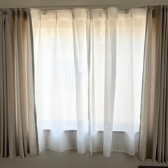 カーテンの画像